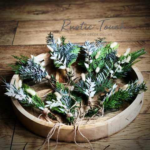 Small dried toppers/Napkin posies